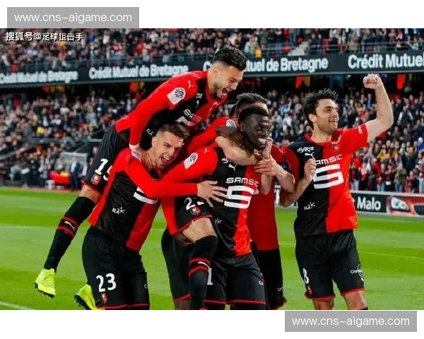 雷恩主场罗阿宗公园球场扩建：增加商业设施提升收入